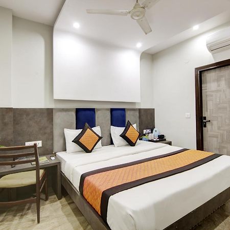 Hotel S B Inn - Near New Delhi Railway Station Paharganj エクステリア 写真
