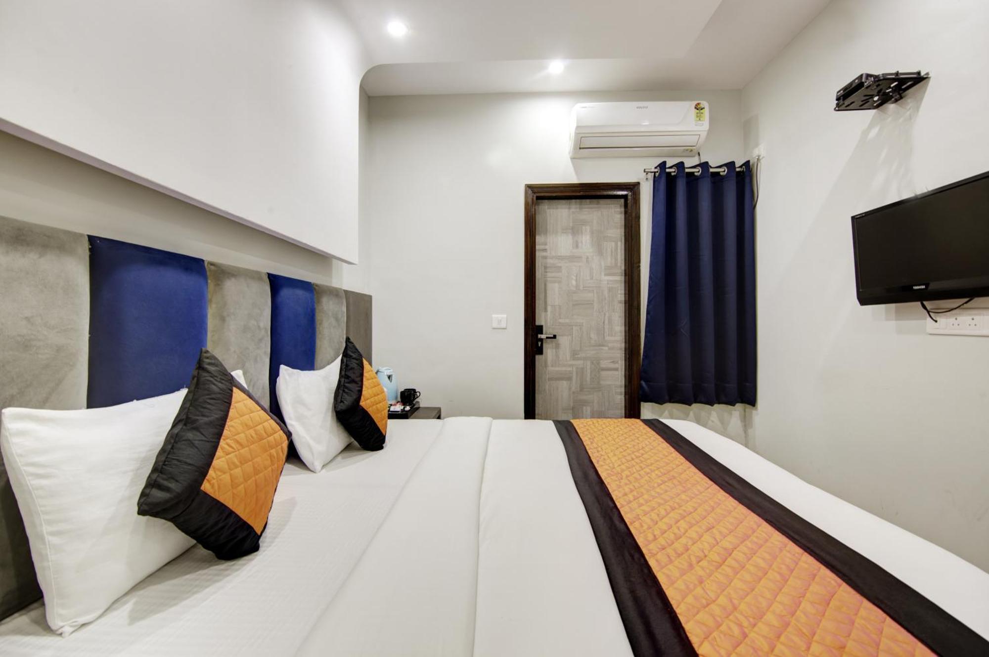 Hotel S B Inn - Near New Delhi Railway Station Paharganj エクステリア 写真