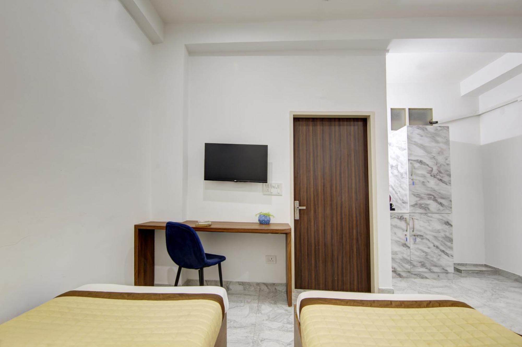 Hotel S B Inn - Near New Delhi Railway Station Paharganj エクステリア 写真