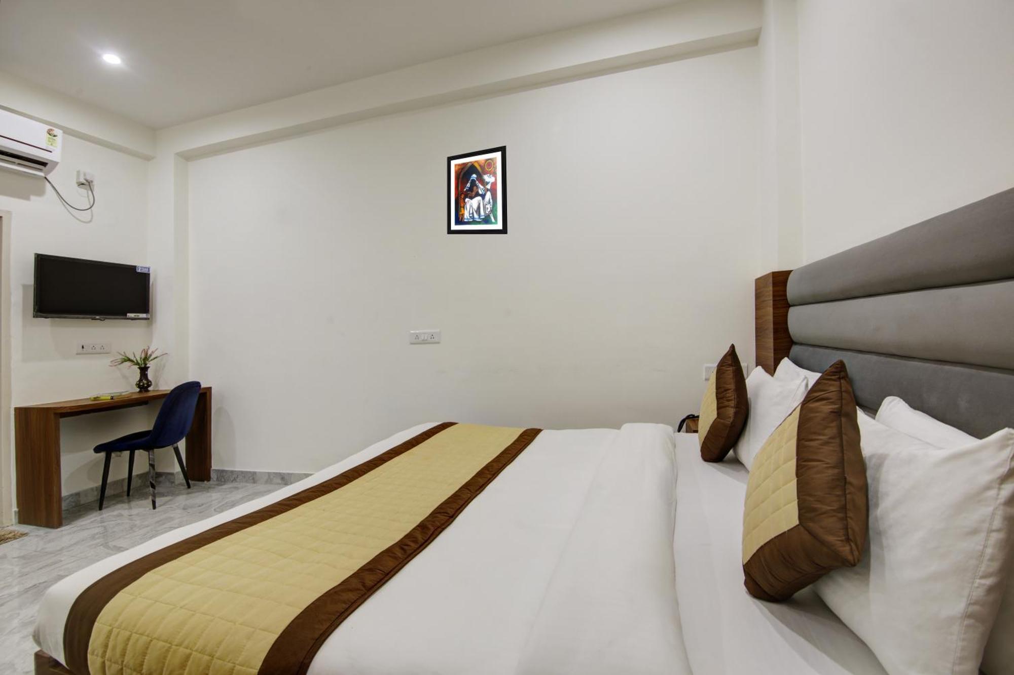 Hotel S B Inn - Near New Delhi Railway Station Paharganj エクステリア 写真