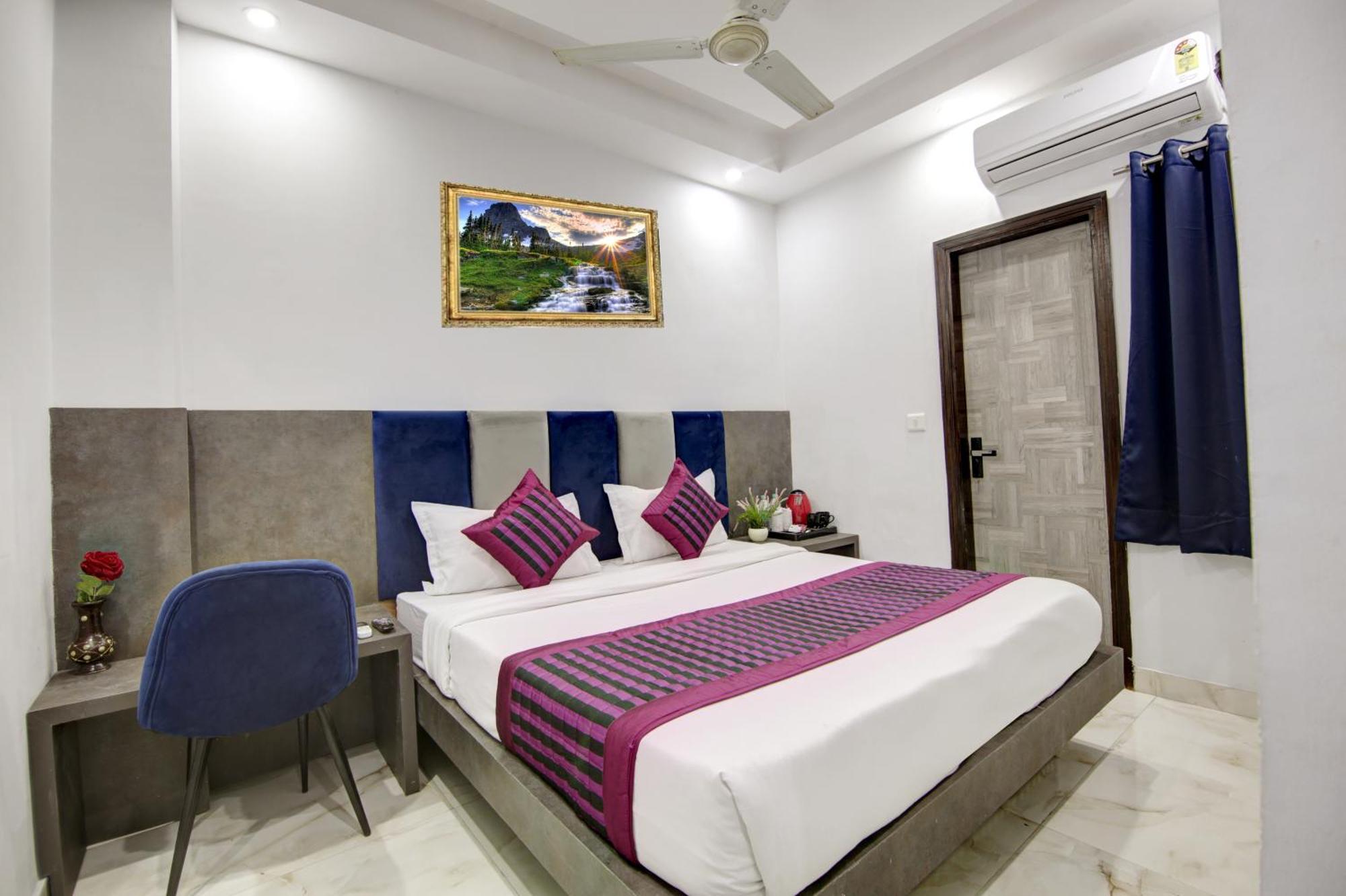 Hotel S B Inn - Near New Delhi Railway Station Paharganj エクステリア 写真
