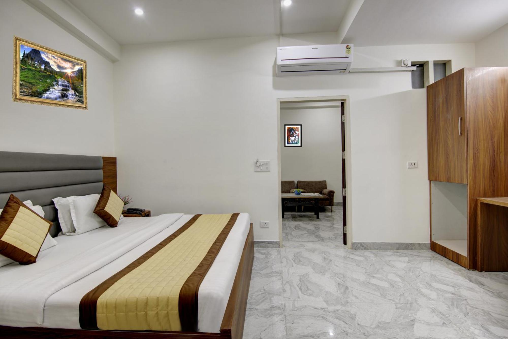 Hotel S B Inn - Near New Delhi Railway Station Paharganj エクステリア 写真