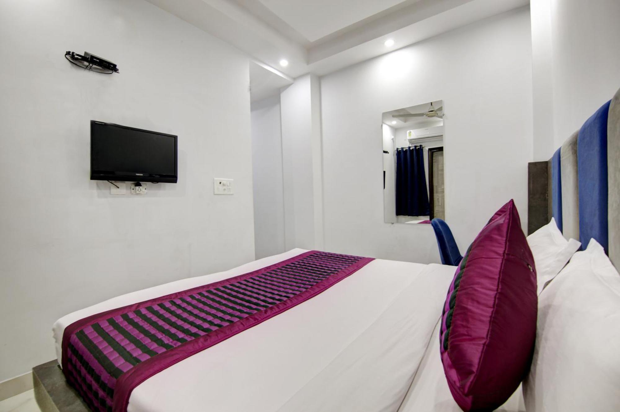 Hotel S B Inn - Near New Delhi Railway Station Paharganj エクステリア 写真