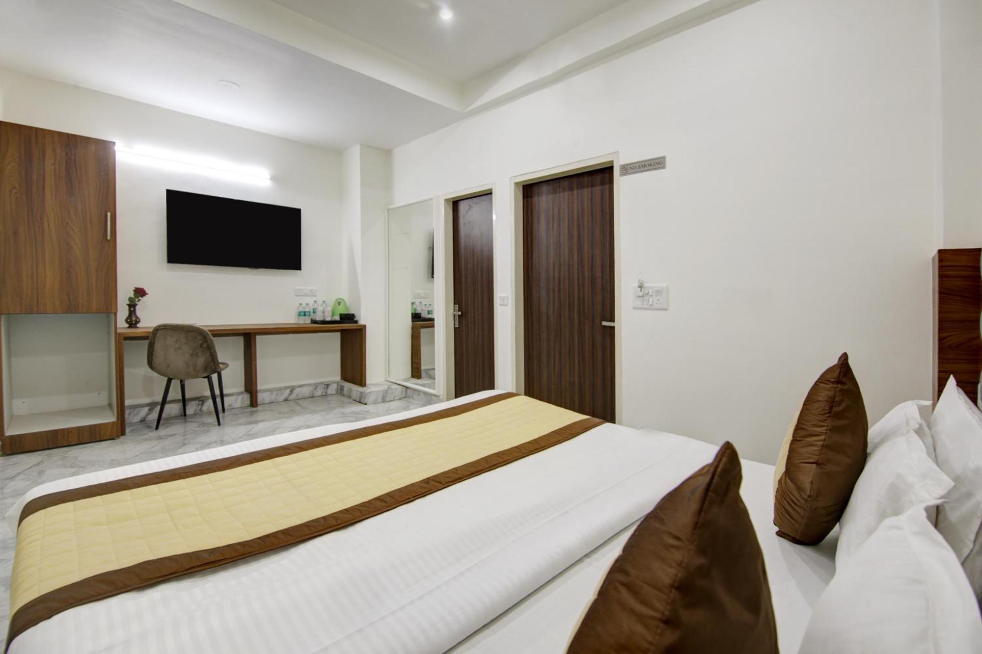 Hotel S B Inn - Near New Delhi Railway Station Paharganj エクステリア 写真